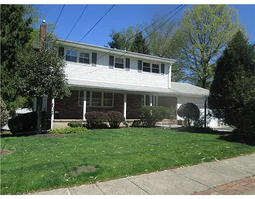 147 Highland Ave photo 1