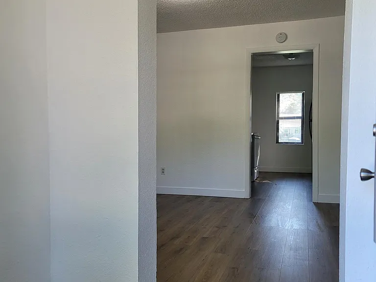 1048 N 23rd St #3 — Photo 3