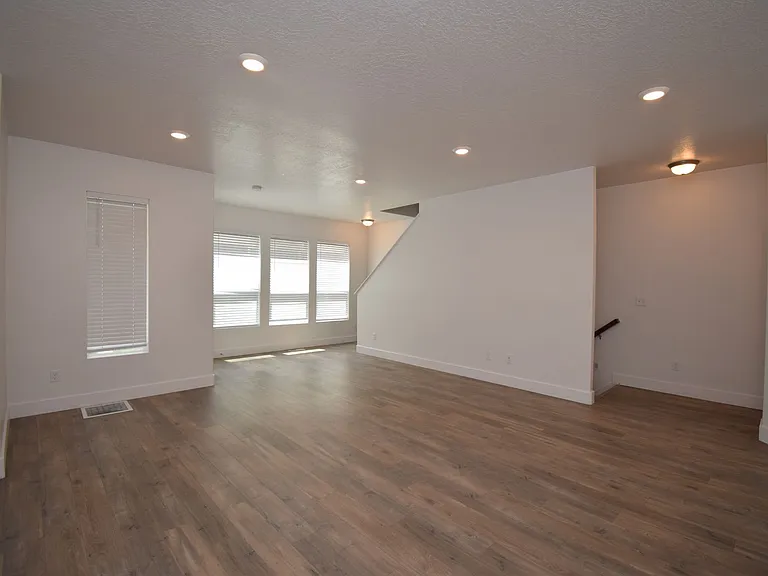 4727 S Hillhouse Cv #102 — Photo 11