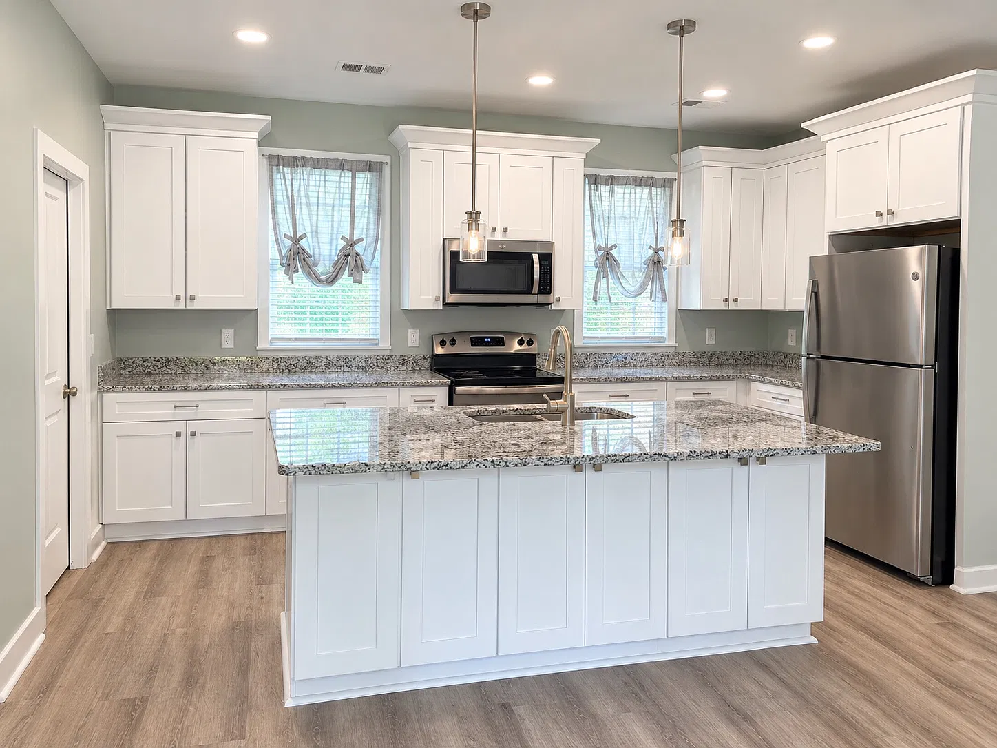 2 bed, 2.5 bath, 1200 sqft, $1,800 — Photo 4