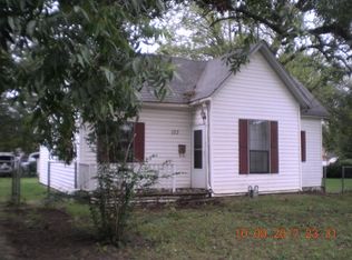 103 W 6th Ave, Caney, KS 67333