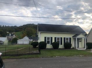 1115 Stewart St, Shinnston, WV 26431