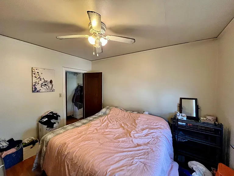 1420 E Capitol Dr — Photo 7