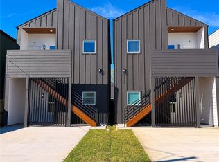 326 Clearwater A B St, Houston, TX 77029