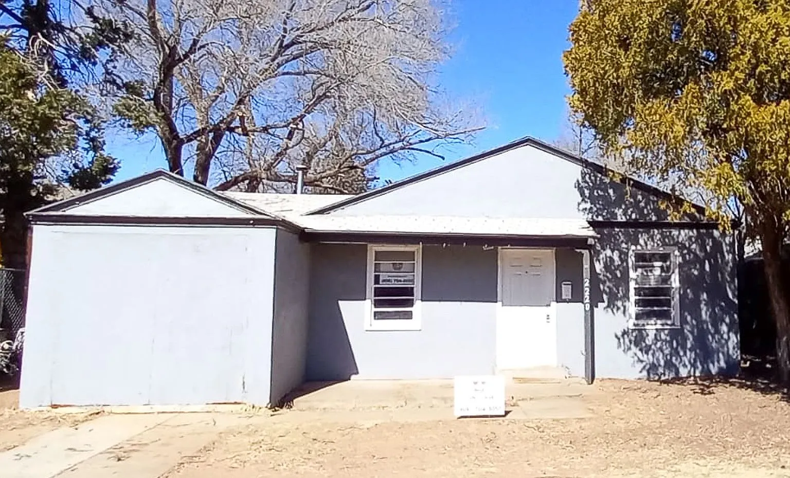 Handyman Special $0 First Month's Rent / "You Fix, You Save Big!! — Photo 2