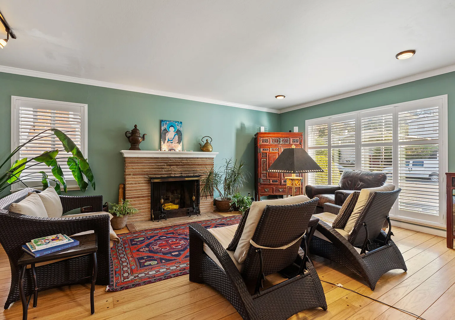 Cozy & Stylish haven in the Heart of SF Bay Area East to BART & I-80 — Photo 3