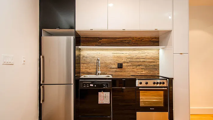 Rented by Nooklyn NYC LLC | media 21