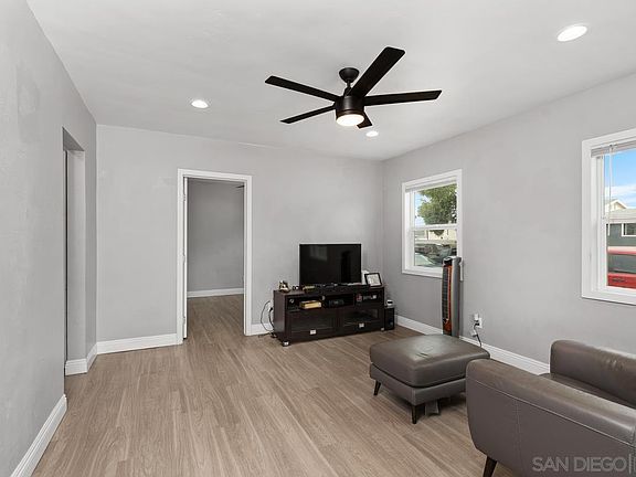 3rd image of 4096 Gamma St
