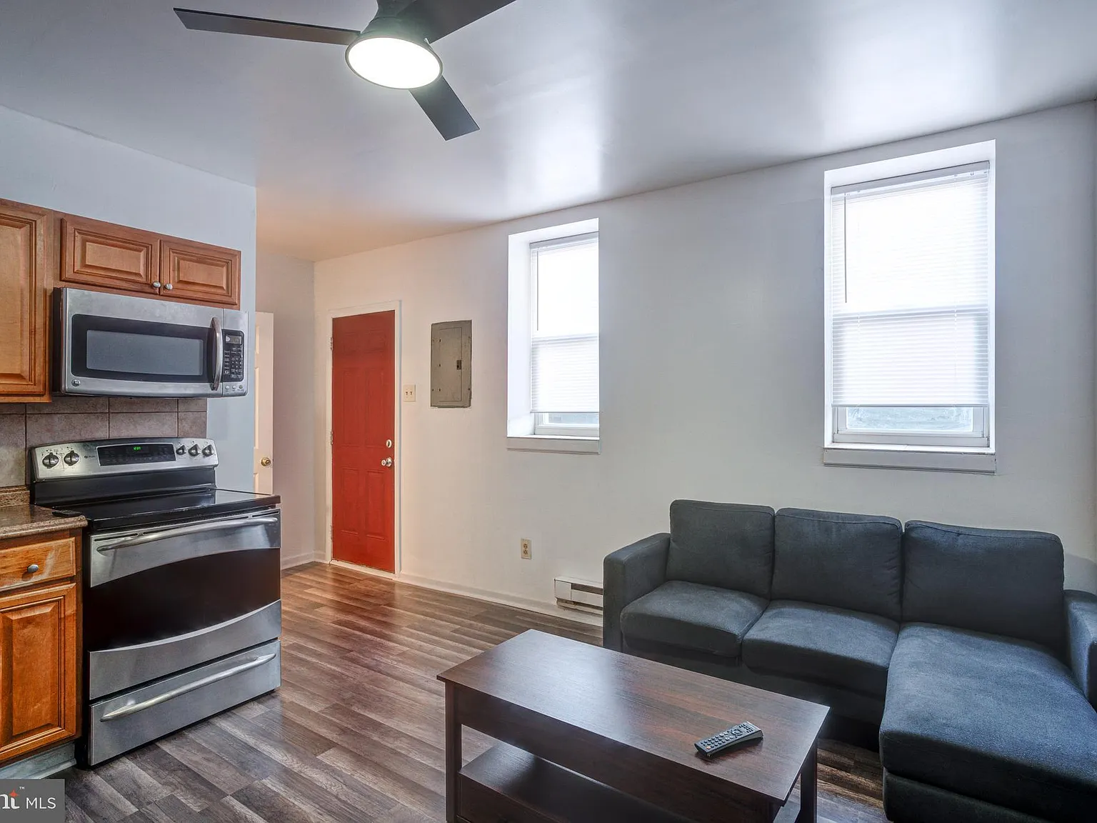 1 bed, 2025 sqft, $1,250 — Photo 1