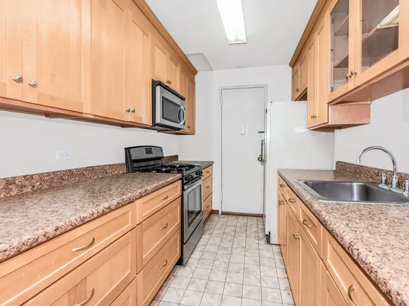 3333 Henry Hudson Parkway image 8 of 18