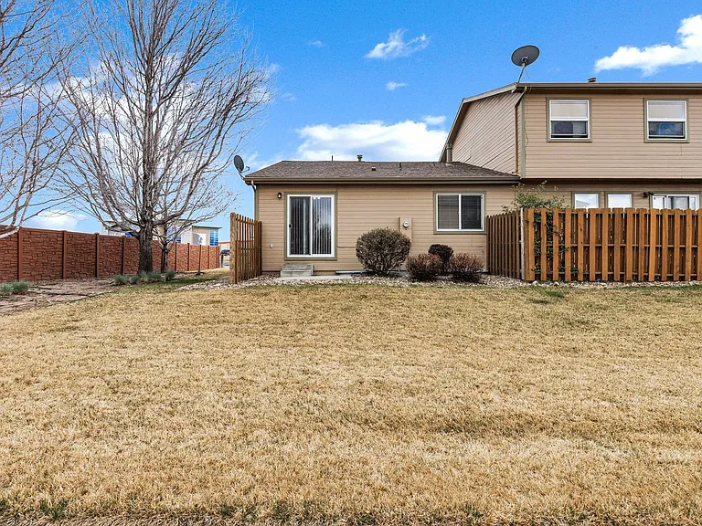 5686 Sunshade Point — Photo 41