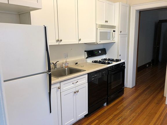 4th image of 650 N Pennsylvania St