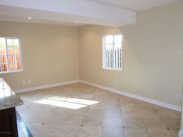 770 W Altadena Dr — Photo 8