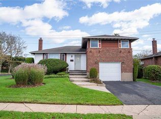 140 Bud Ln, Levittown, NY 11756