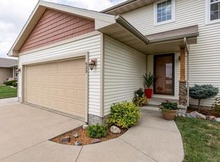 625 SE Olson Dr, Waukee, IA 50263