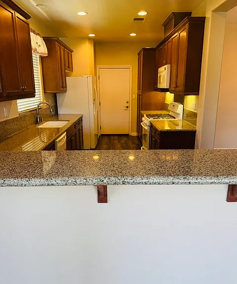 260 Bridle Trl — Photo 3