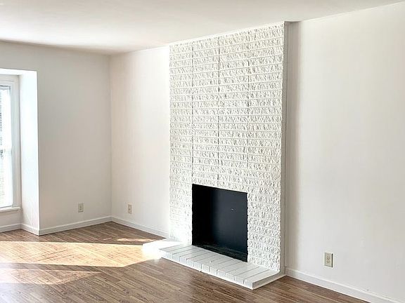 3rd image of 3217 Kemmons Dr #3