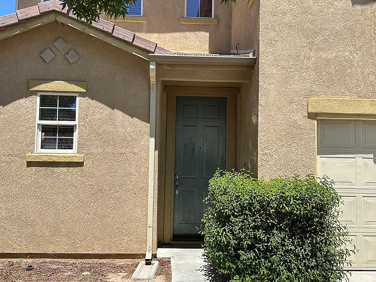 14090 Yearling Ln — Photo 2