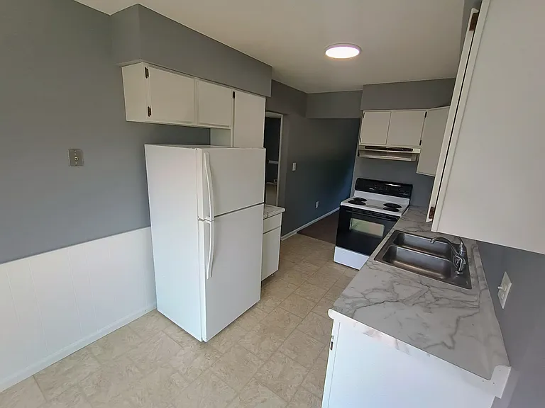 320 Johnson St SE #D — Photo 17