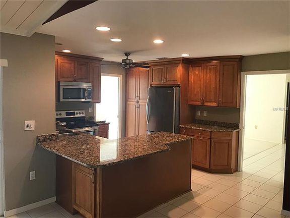 3rd image of 14121 Spoonbill Ln