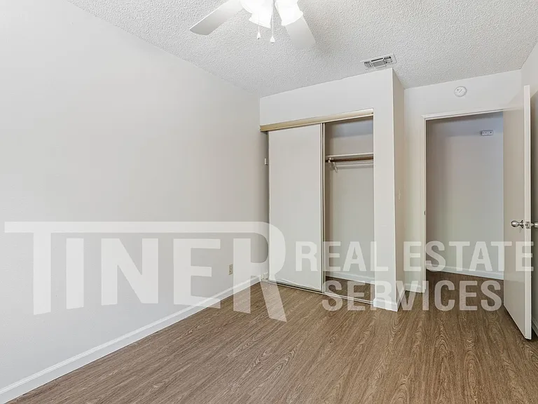 5535 E Knoll Dr — Photo 16
