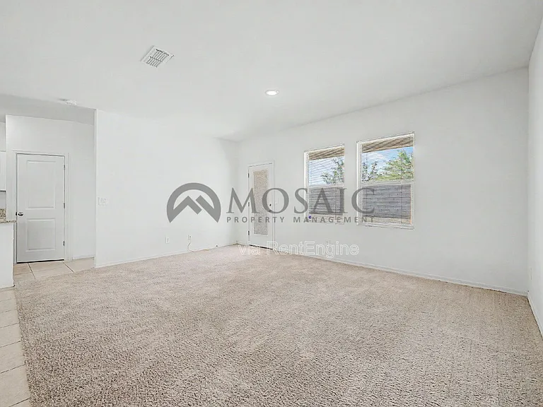 9553 W Agora Ln — Photo 5