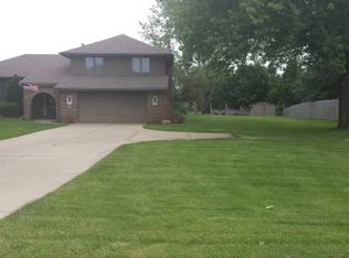 6004 Ashworth Rd, West Des Moines, IA 50266