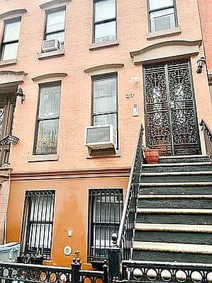 1st image of 27 E 131st St #G1