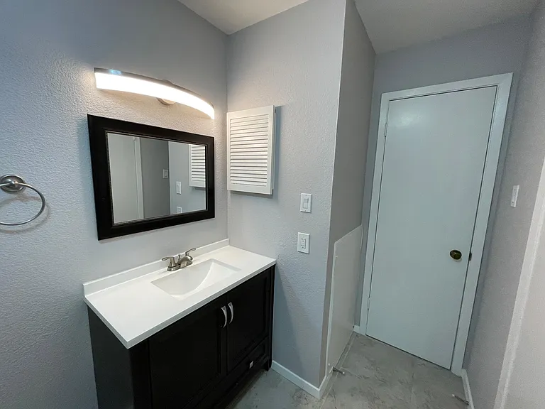 5981 Arapaho Rd #1004 — Photo 9