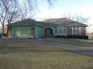 11900 W 143rd Ter, Olathe, KS 66062