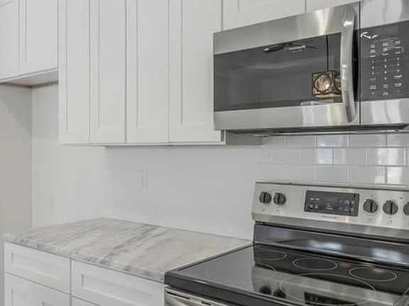 4th image of 101 Santa Marta Dr