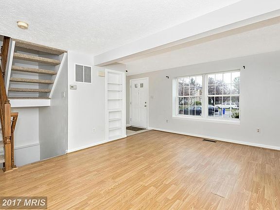 3rd image of 1549 Saint Lawrence Ct