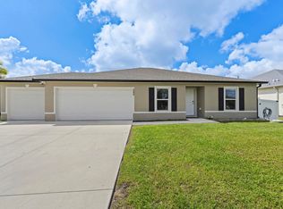 380 SW Donna Terrace, Port St Lucie, FL 34984