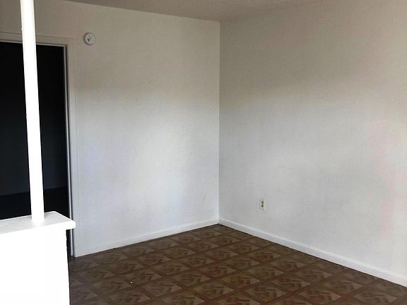 3rd image of 506 N 1st St APT 15