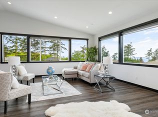 1316 Crestline Ter, Oak Harbor, WA 98277