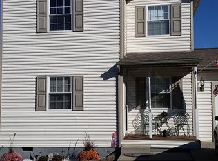 51 C St, Louisa, KY 41230