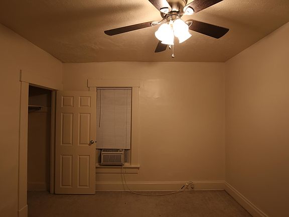 5th image of 96 E Northwood Ave
