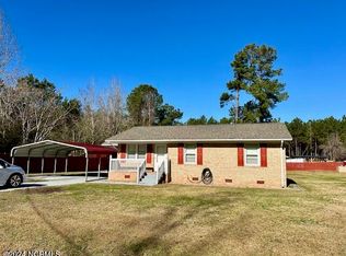 1052 Cherry Town Rd, Hallsboro, NC 28442