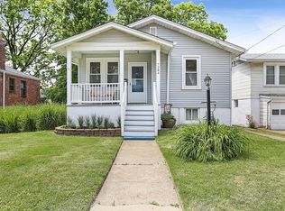 7284 Zephyr Pl, Saint Louis, MO 63143