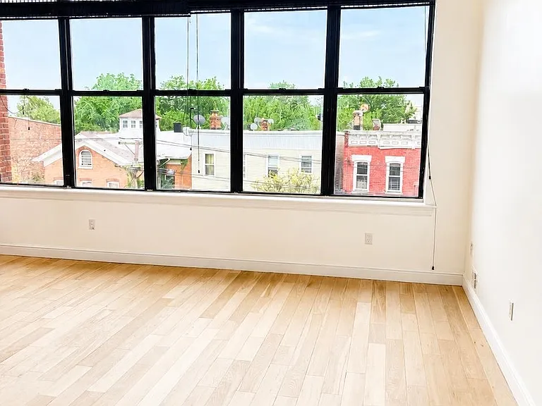 300 Communipaw Ave #302 — Photo 2