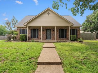 207 Buckingham Pl, Hewitt, TX 76643