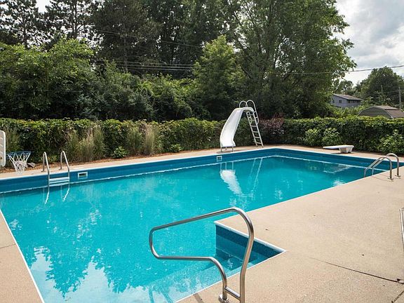 5th image of 16221 Westgate Ln