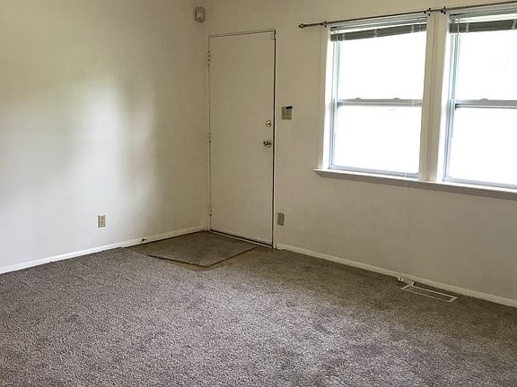 4th image of 6705 E 49th St