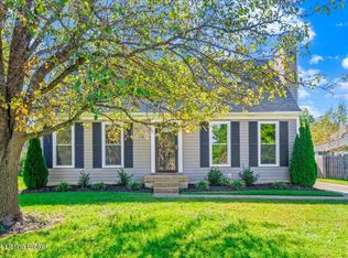 8908 Alphin Ct, Jeffersontown, KY 40299