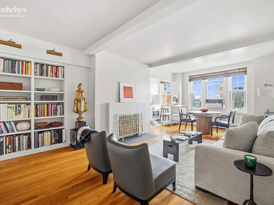 302 W 12th St #16B