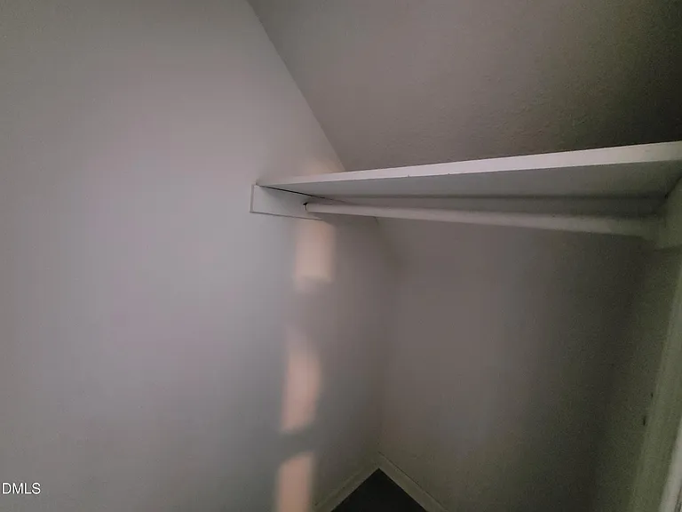 920 Jason Ct — Photo 10