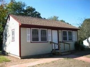 237 Hinckley Rd, Hyannis, MA 02601