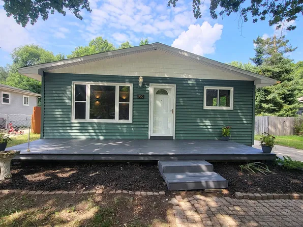 1900 Manorhaven St, Ortonville, MI 48462