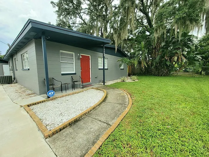 2401 E Annie St — Photo 18