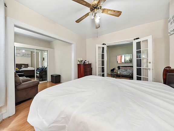 4th image of 32 Troy St Floor 2